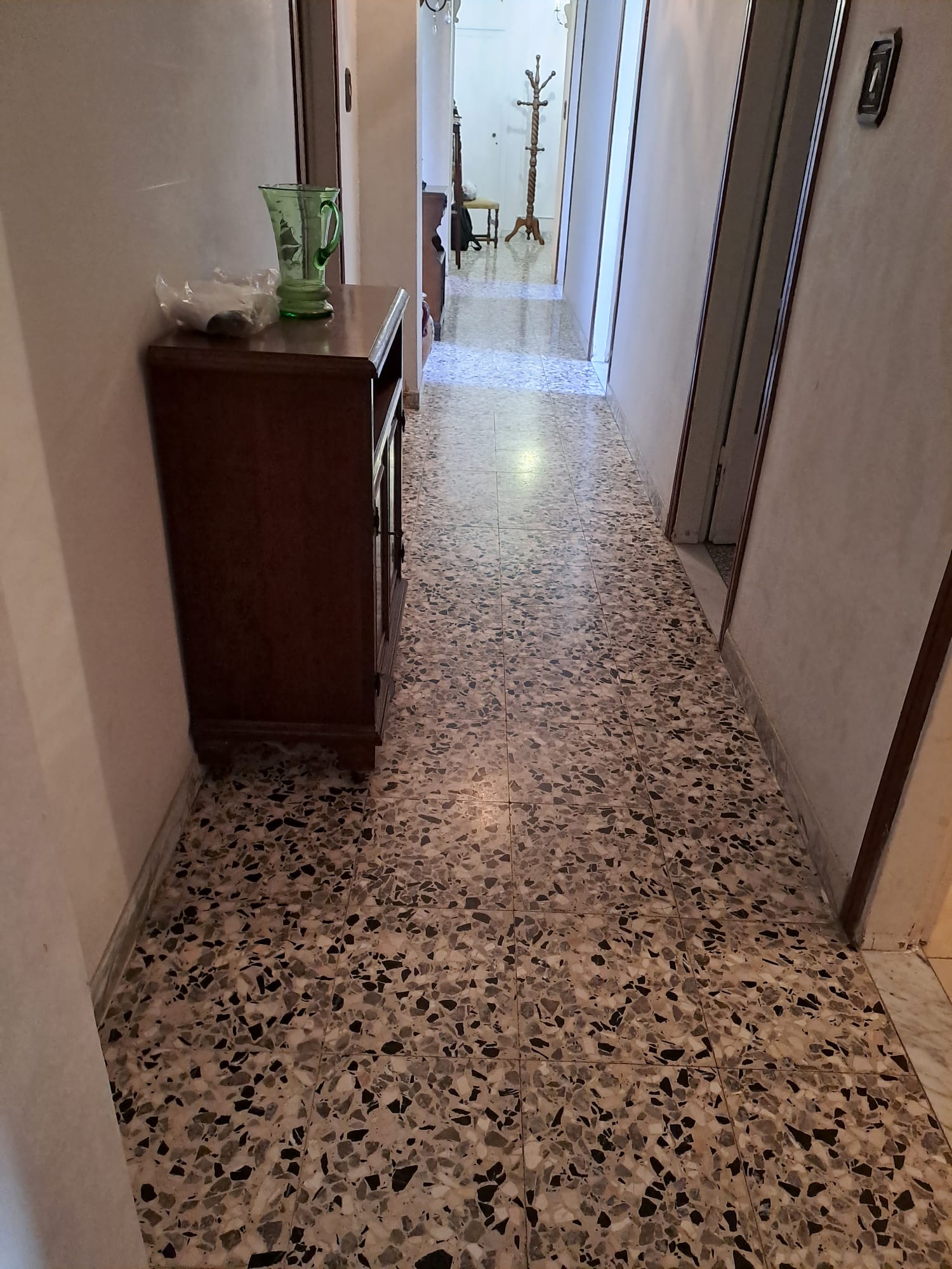 Periferia Sud, 4 Bedrooms Bedrooms, ,2 BathroomsBathrooms,Appartamento,Vendita,1409