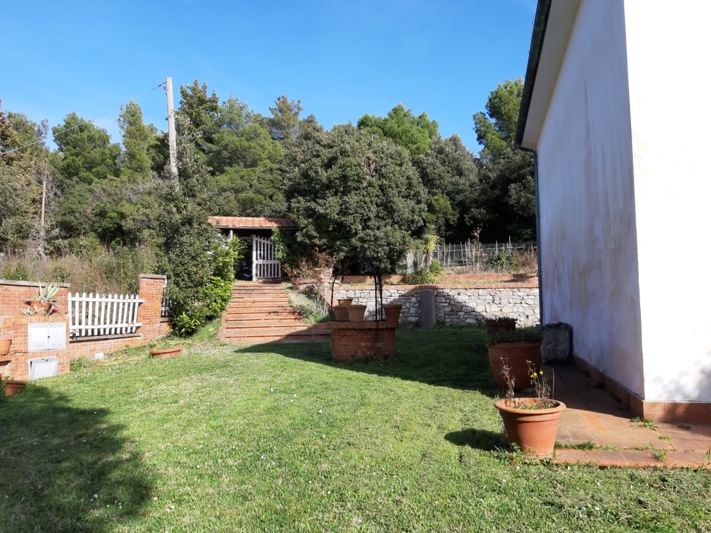 Periferia Sud, 6 Bedrooms Bedrooms, ,3 BathroomsBathrooms,Indipendente,Vendita,1414