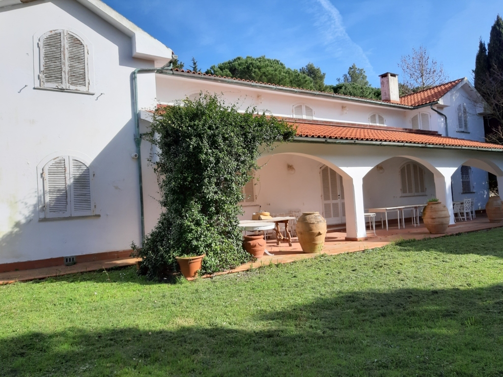 Periferia Sud, 6 Bedrooms Bedrooms, ,3 BathroomsBathrooms,Indipendente,Vendita,1414